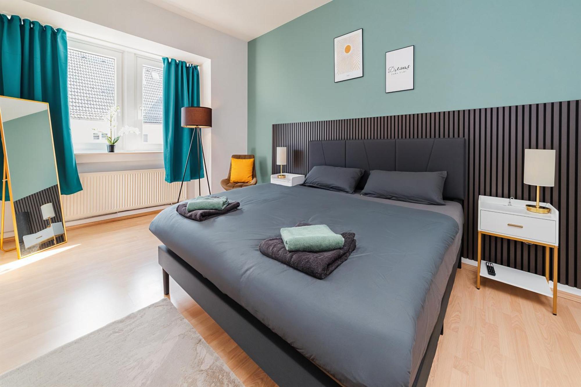 Smart Home - Essen - Perfect For 5 Guests! Central - Balcony - Netflix - Free Parking Zone Exterior foto